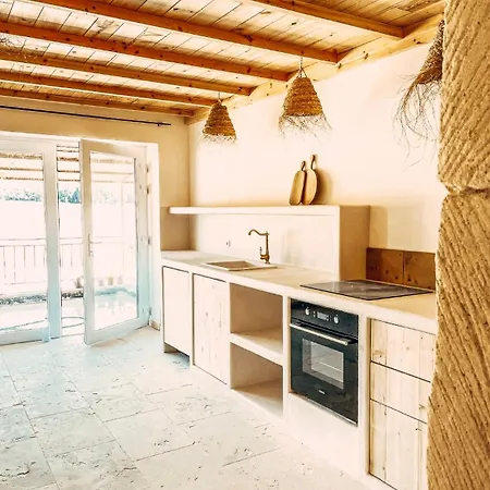 Apartment Dans Un Domaine - La Gloire De Mon Pere - Uzes - 4 Personnes Baron (Gard)