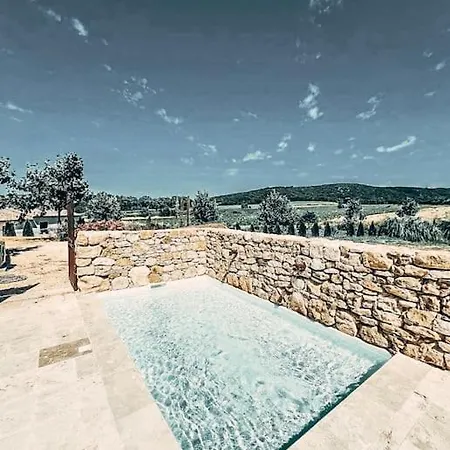 Dans Un Domaine - La Gloire De Mon Père - Uzès - 4 Personnes