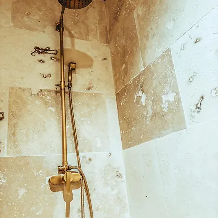 Dans Un Domaine - La Gloire De Mon Père - Uzès - 4 Personnes *